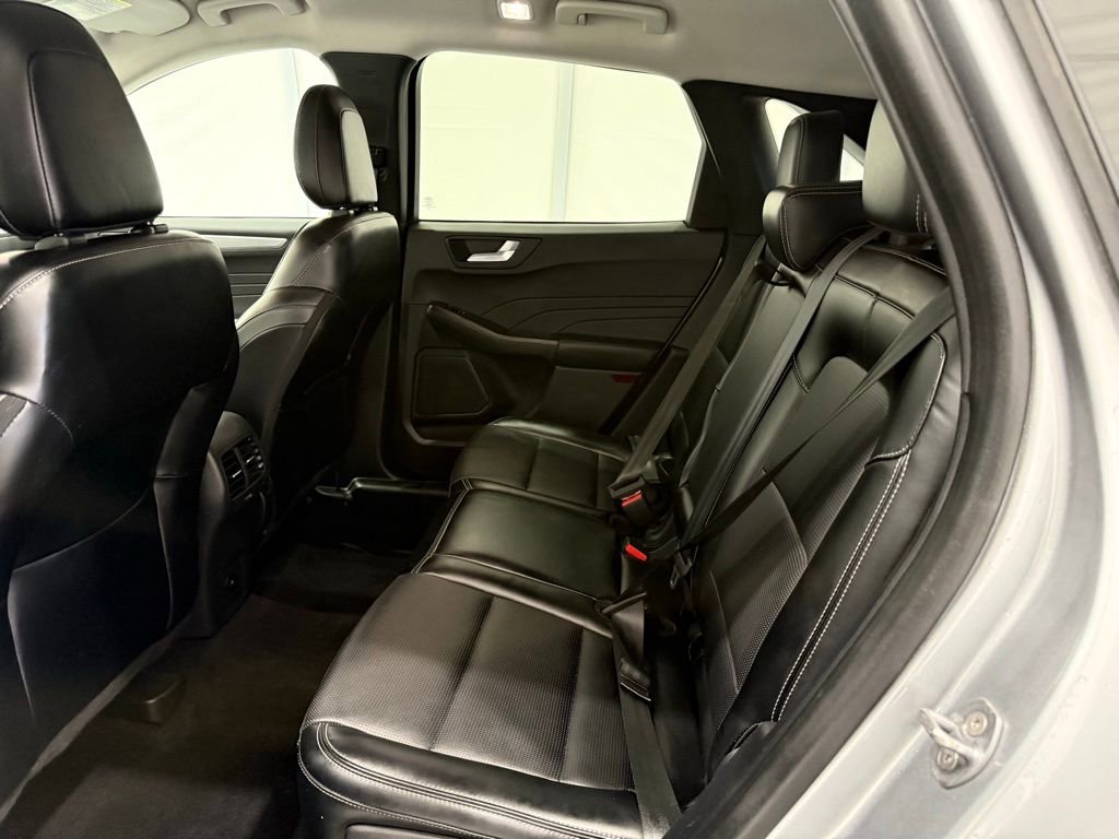 Used 2024 Ford Escape Platinum AWD/4WD image 18