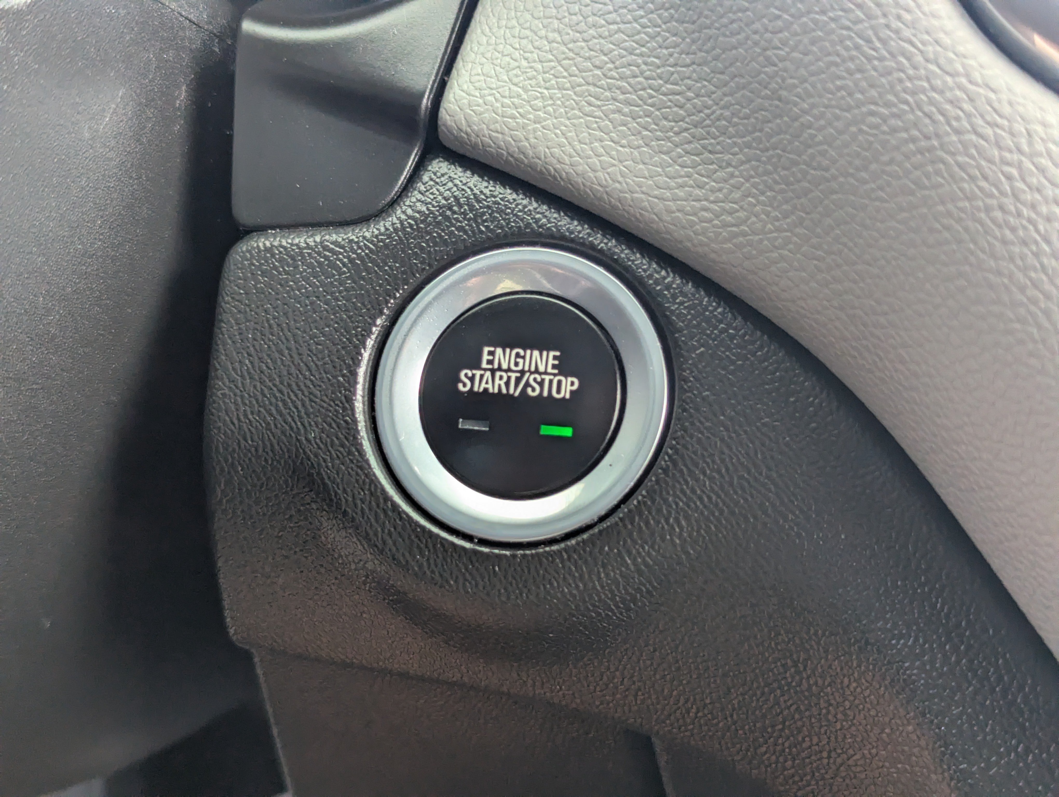 Used 2018 Chevrolet Equinox LS FWD image 30