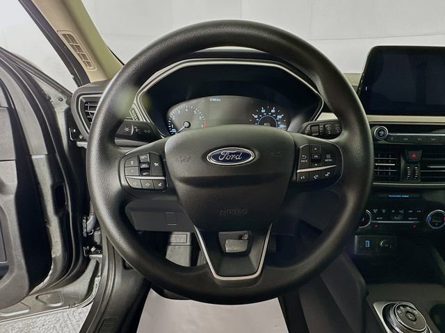 Used 2020 Ford Escape SE image 12