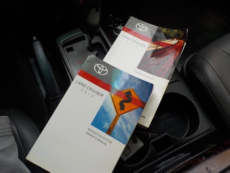 Used 2010 Toyota Land Cruiser image 18