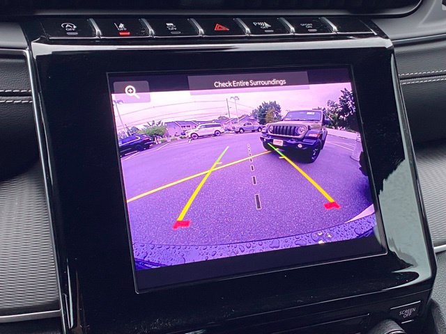 Used 2025 Jeep Grand Cherokee L Laredo AWD/4WD image 17