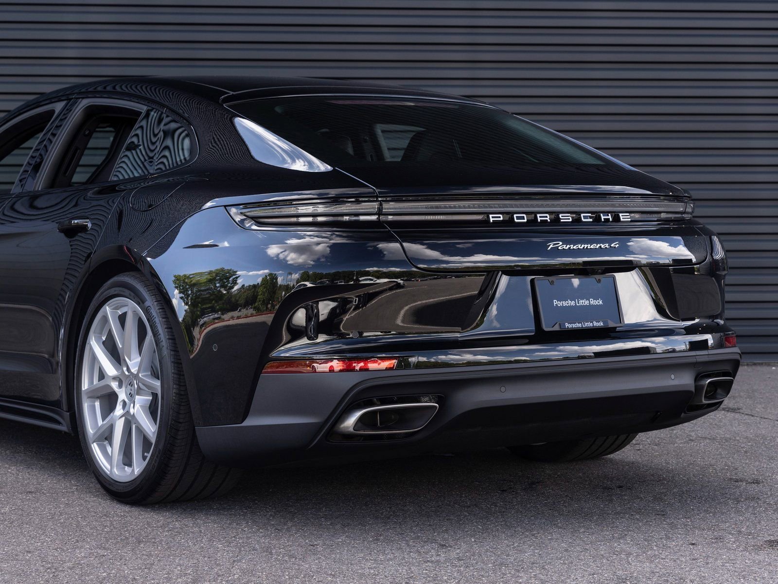 Used 2025 Porsche Panamera 4 image 11