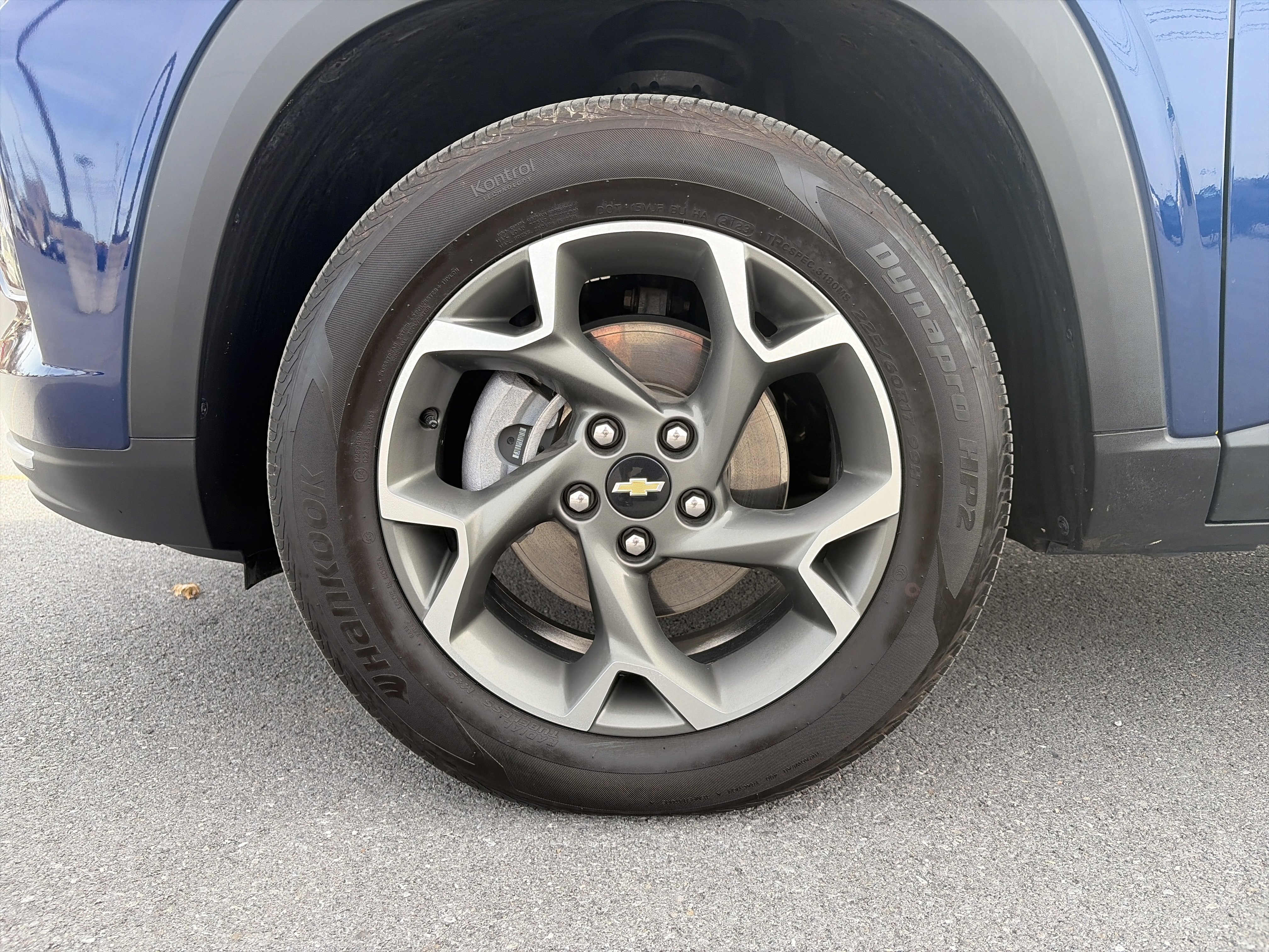 Used 2024 Chevrolet Trax LT w/ Driver Confidence Package image 11