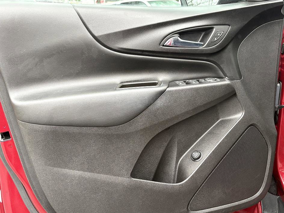 Used 2019 Chevrolet Equinox LT image 16