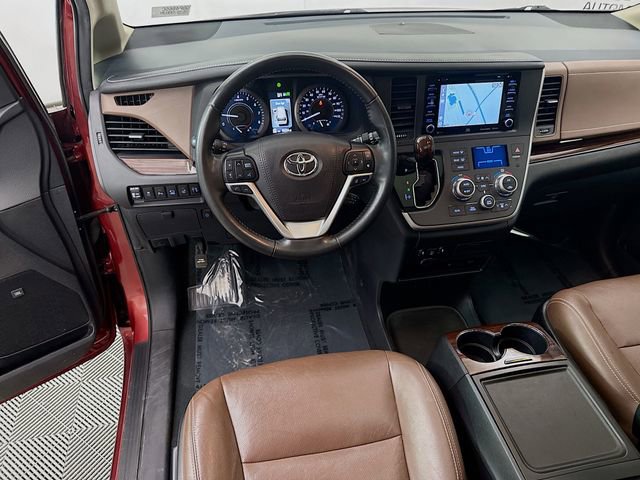 Used 2020 Toyota Sienna Limited Premium AWD/4WD image 26