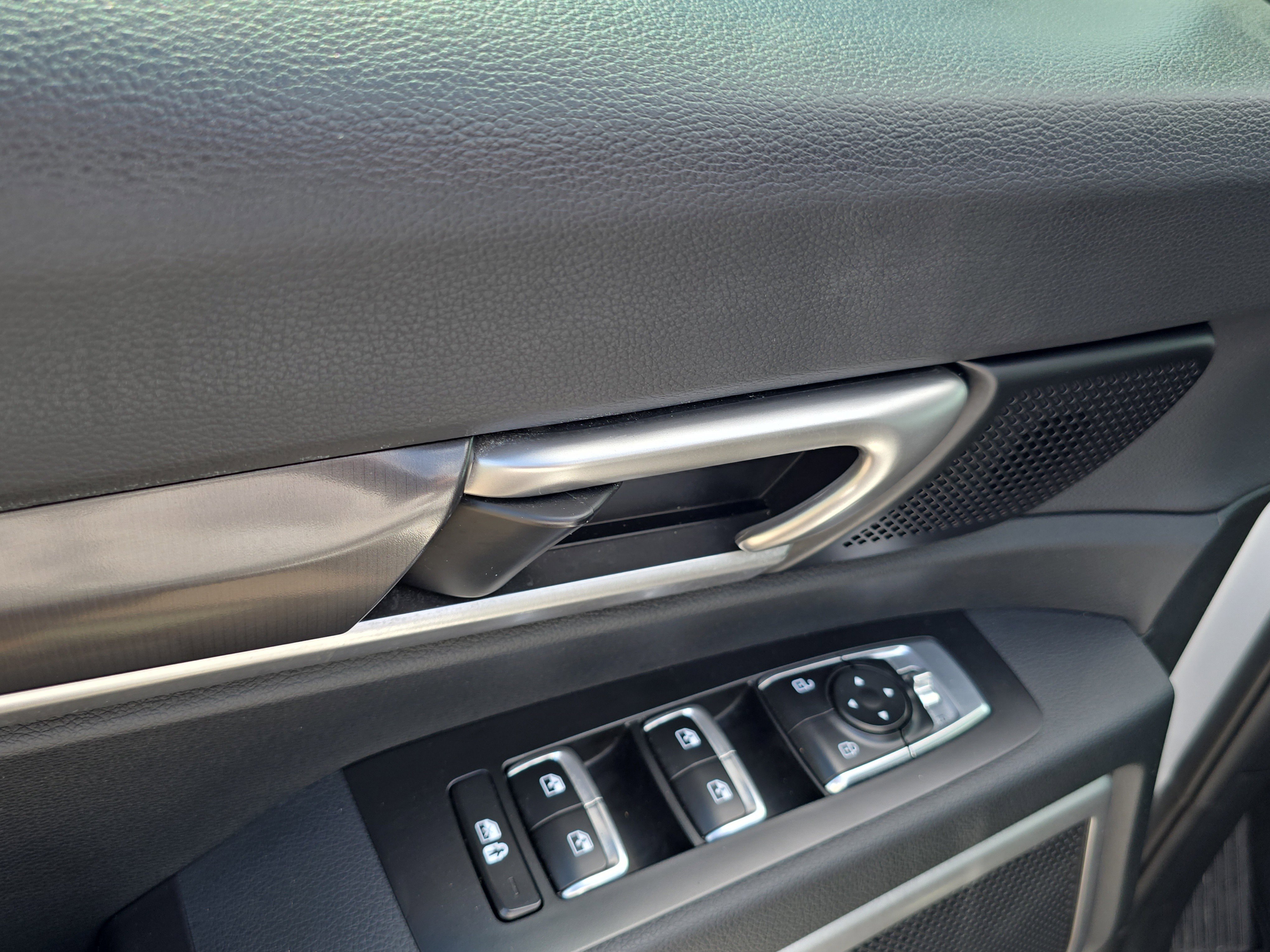Certified 2025 Kia Telluride S FWD image 20