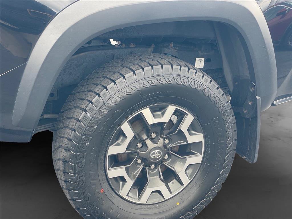 Used 2021 Toyota Tacoma TRD Off-Road w/ TRD Premium Off Road Package AWD/4WD image 29