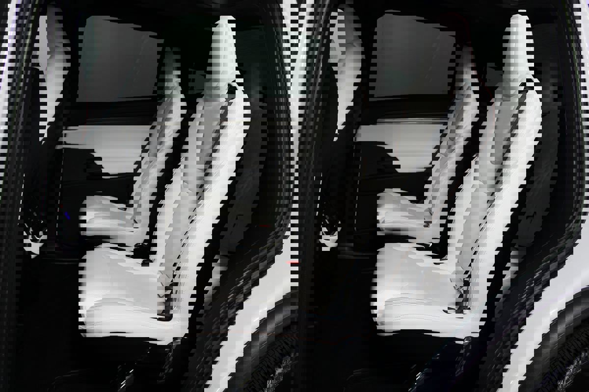 Used 2022 Tesla Model X Plaid image 24