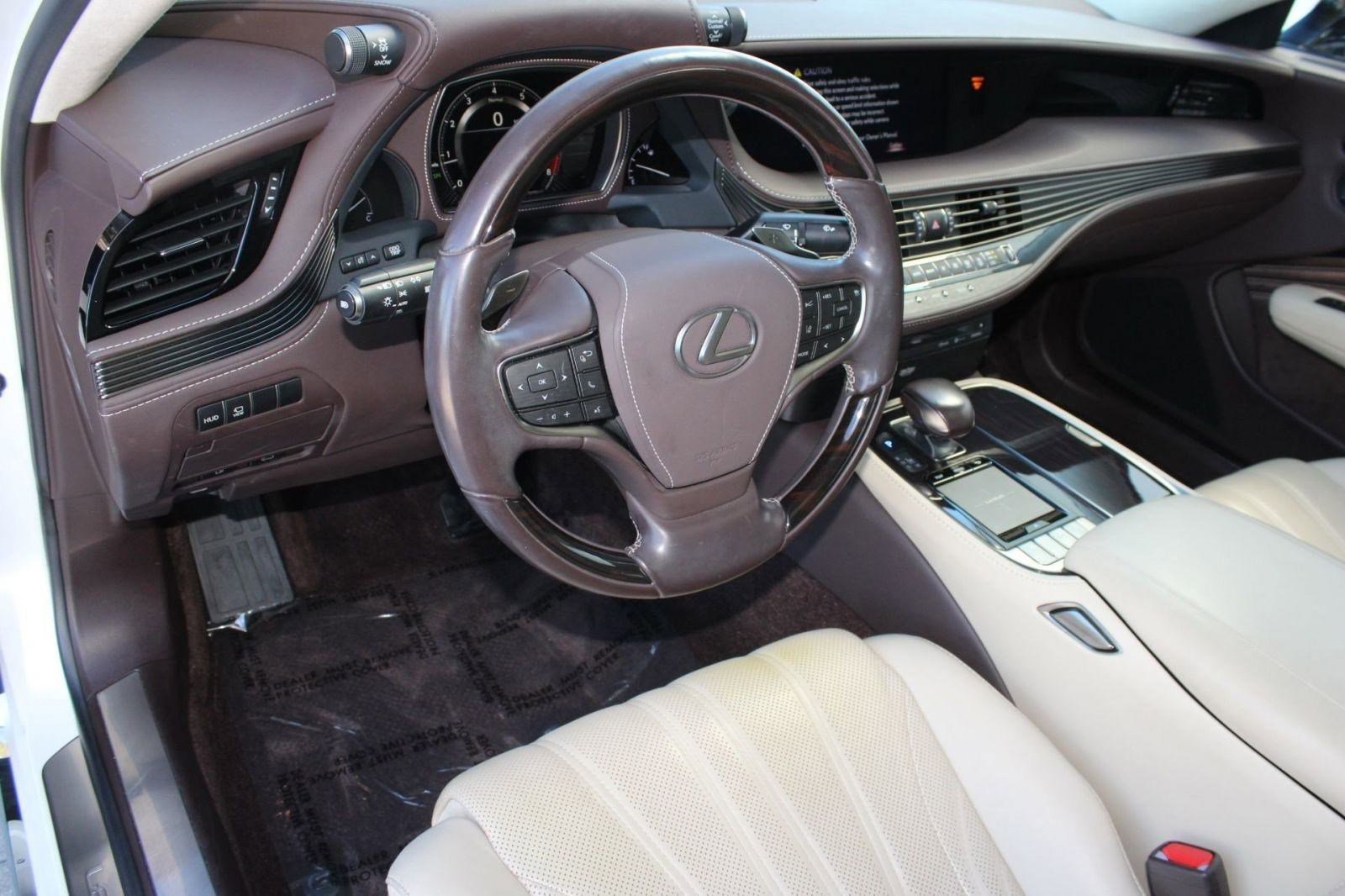 Used 2018 Lexus LS 500 AWD w/ Luxury Package image 4