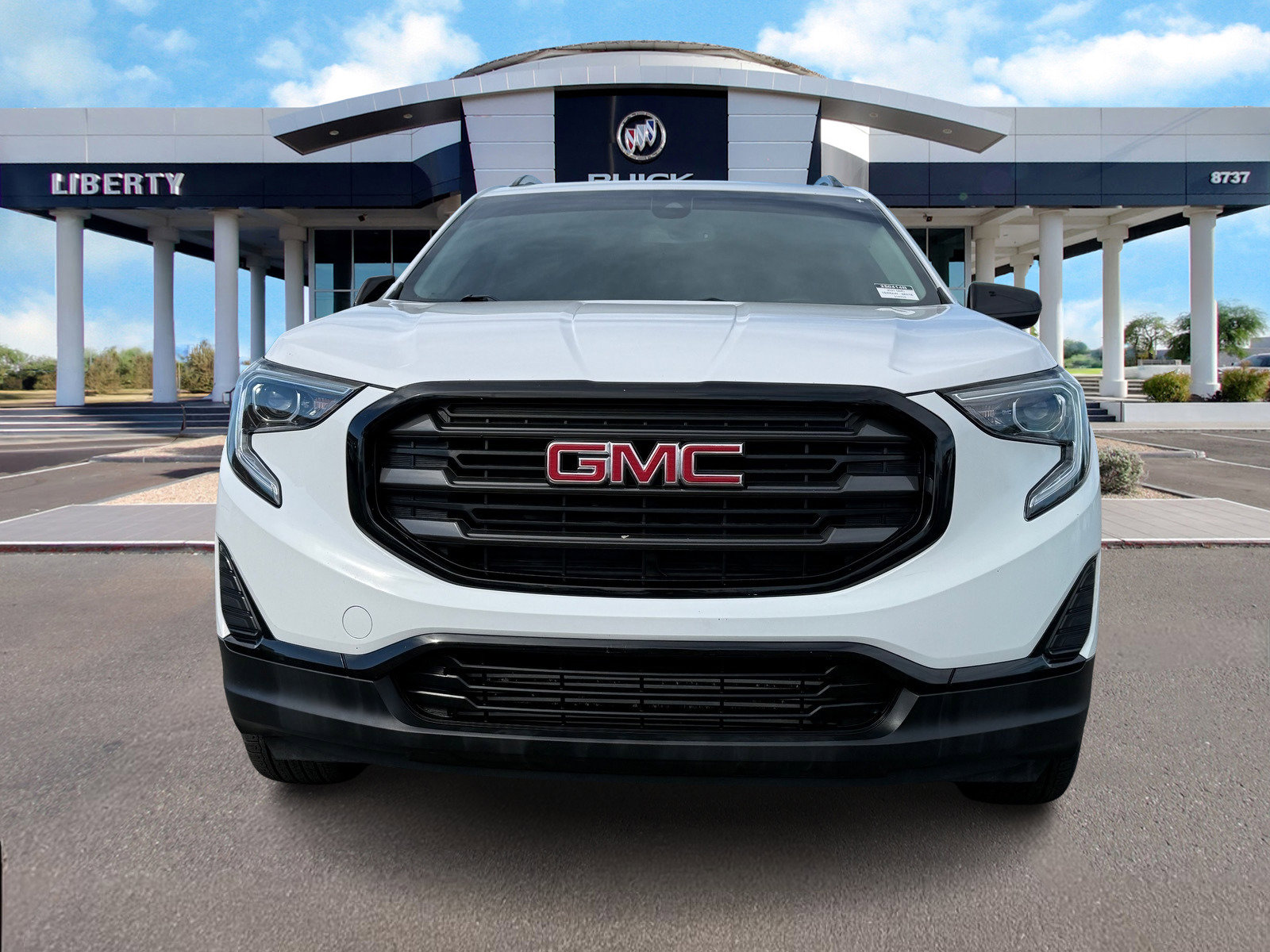 Used 2021 GMC Terrain SLE w/ Driver Convenience Package image 4