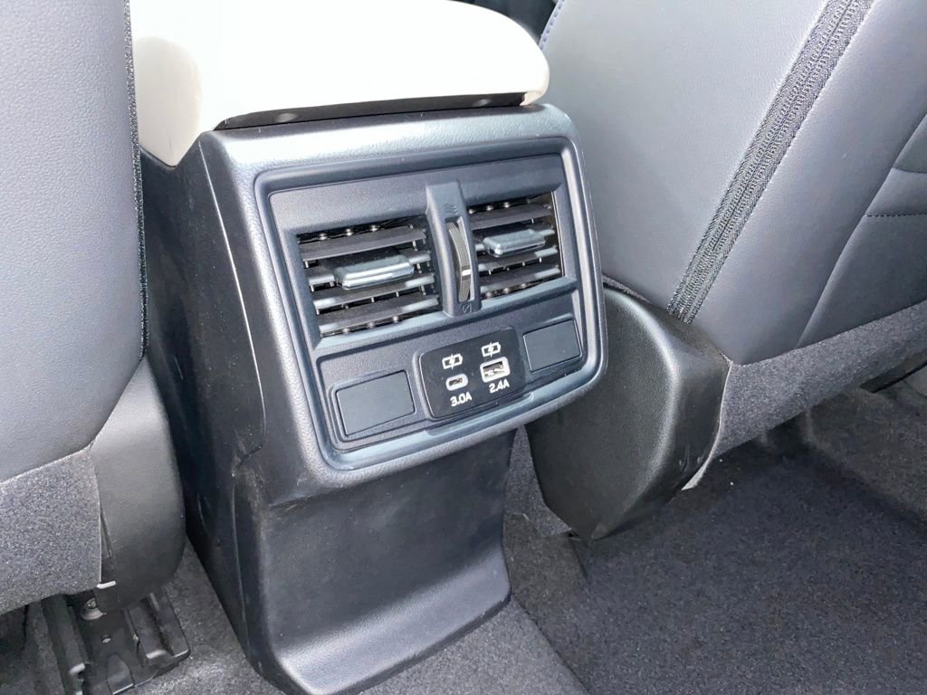 Used 2025 Subaru Forester Premium image 31
