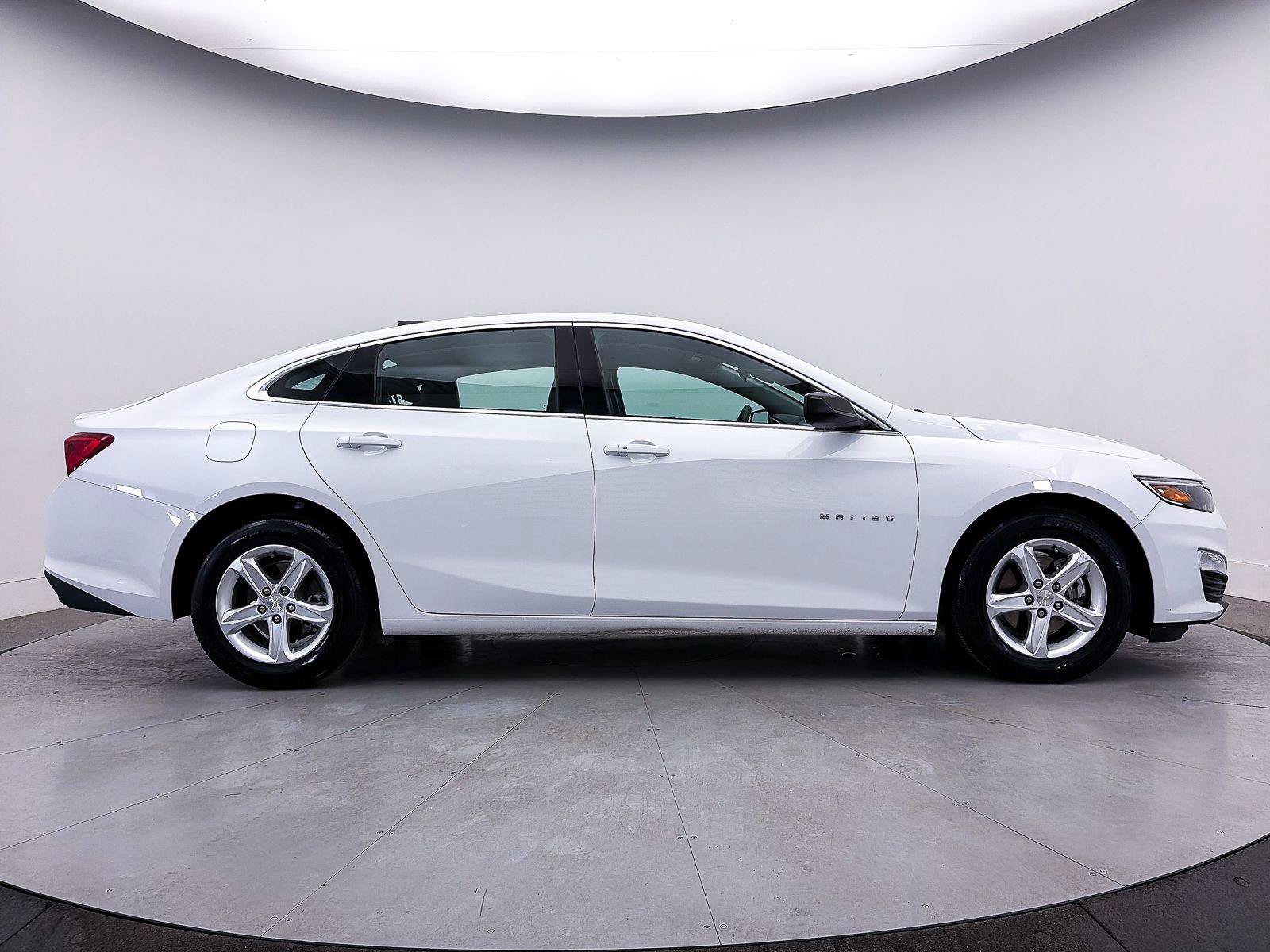 Used 2024 Chevrolet Malibu LS FWD image 37