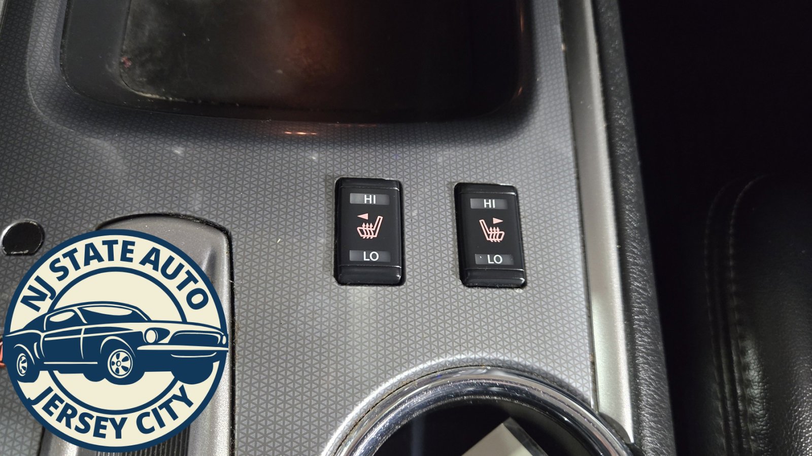 Used 2018 Nissan Pathfinder SL image 17