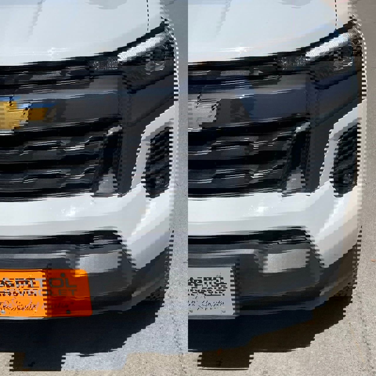 Used 2023 Chevrolet Colorado LT w/ LT Convenience Package III image 8