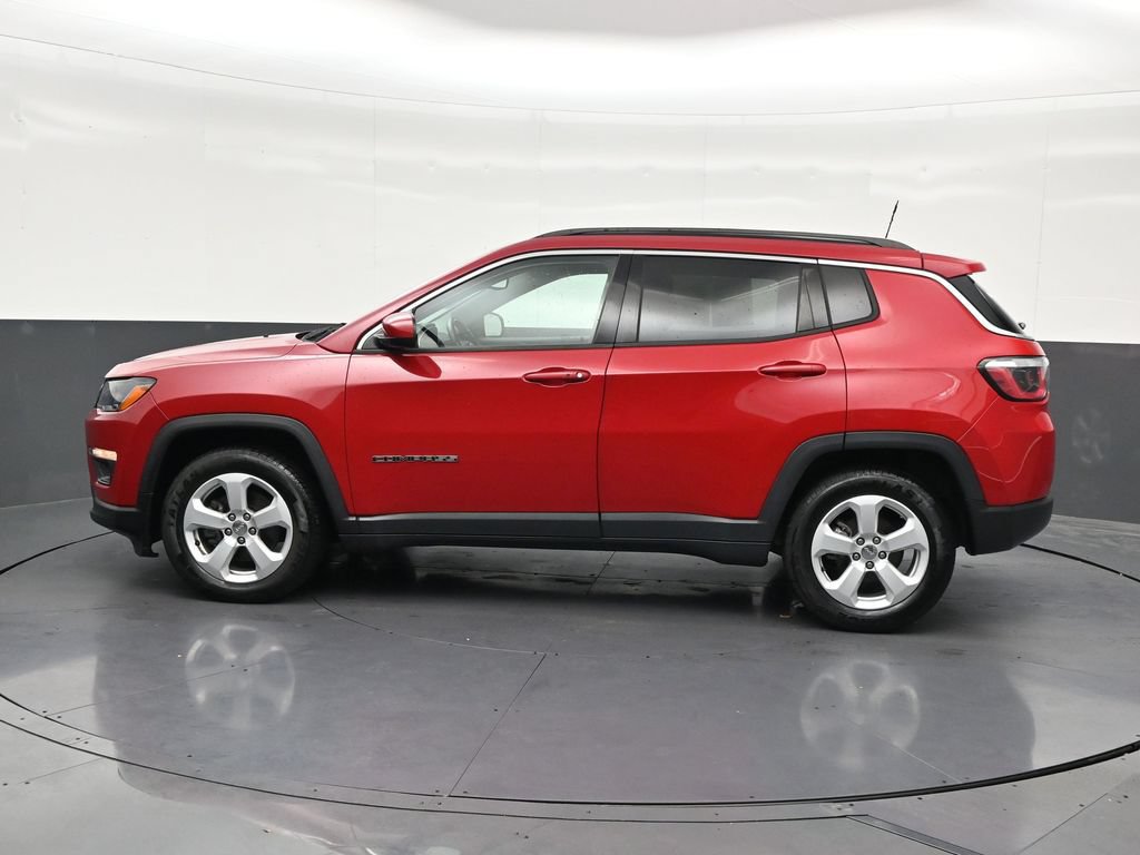 Used 2018 Jeep Compass Latitude FWD image 2