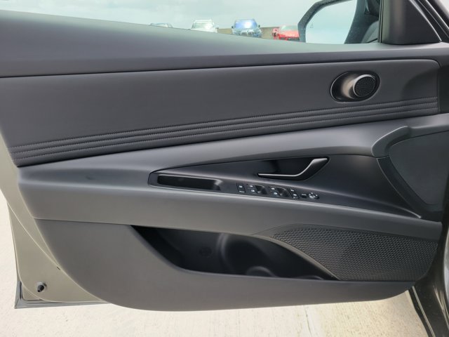New 2026 Hyundai Elantra SEL Sport FWD image 11