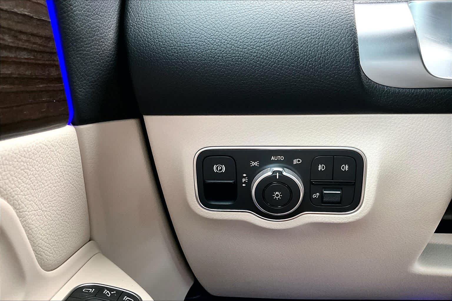 New 2026 Mercedes-Benz GLB 250 image 13