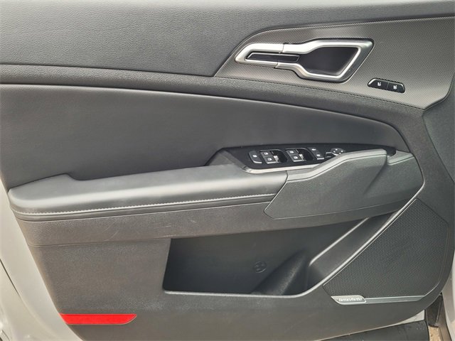 Used 2025 Kia Sportage SX image 15