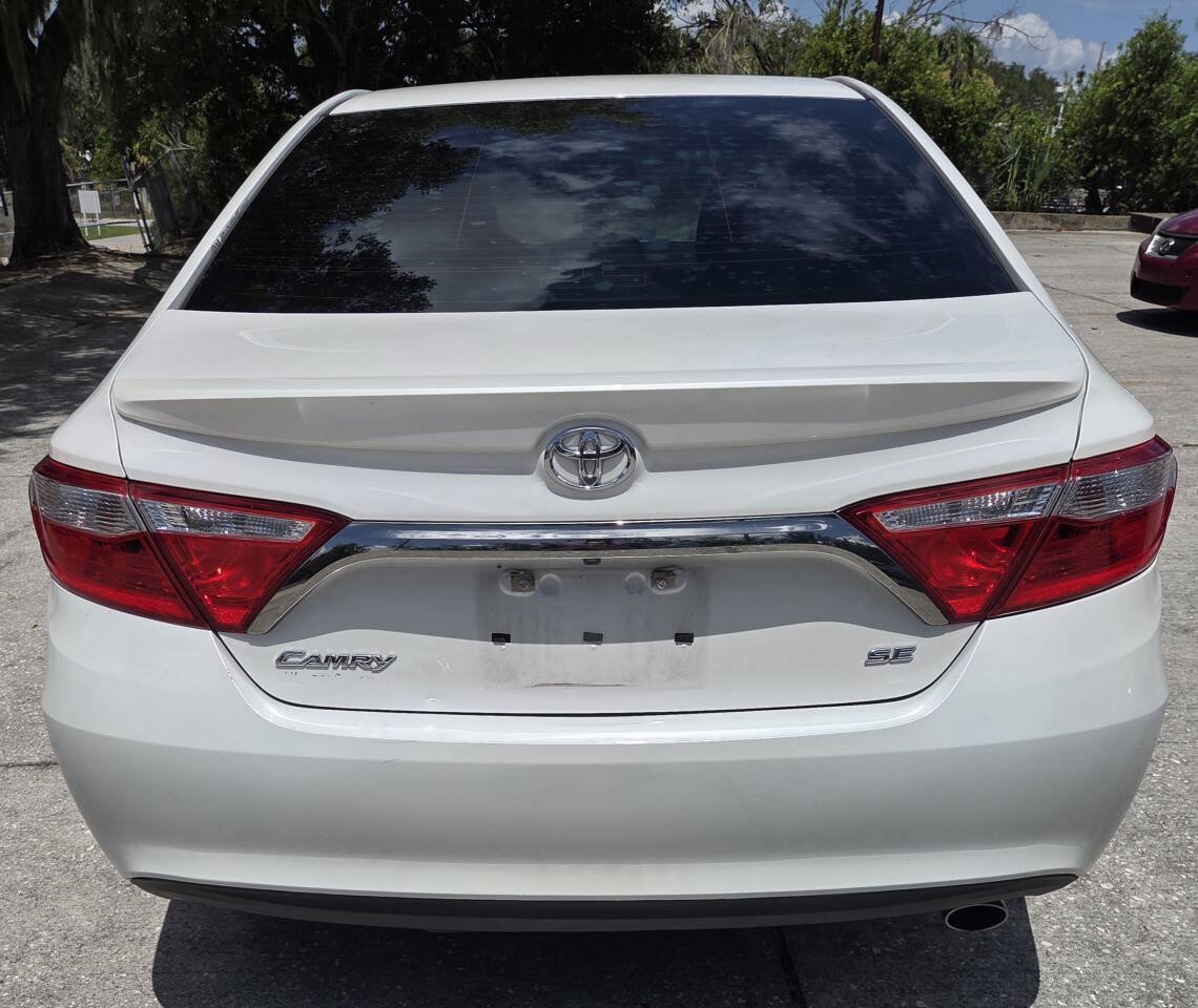 Used 2017 Toyota Camry SE FWD image 5
