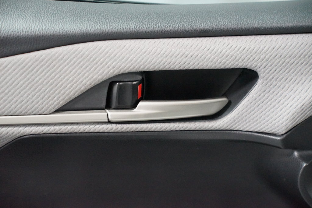 Certified 2025 Toyota Camry SE FWD image 32