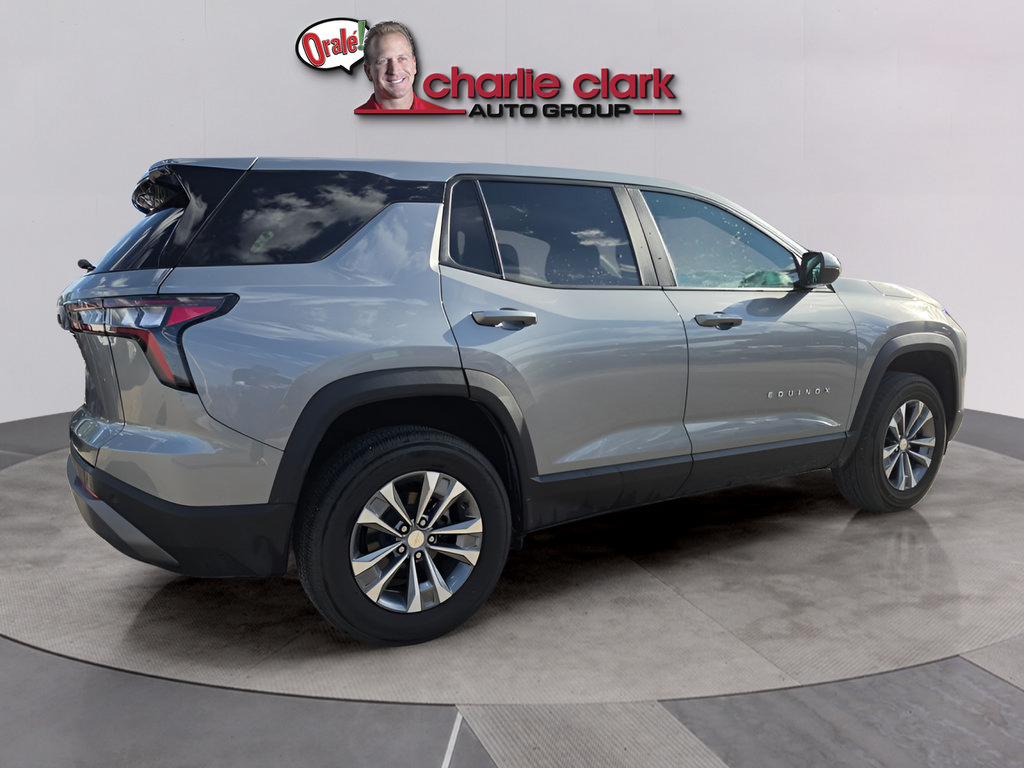 Used 2026 Chevrolet Equinox LT FWD image 7