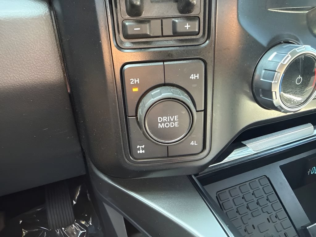 Used 2023 Ford F350 Lariat w/ Chrome Package AWD/4WD image 18
