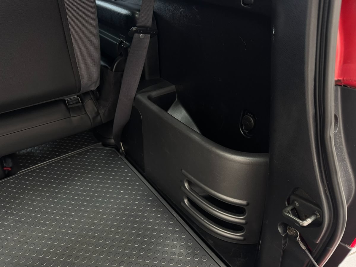 Used 2005 Honda Element EX image 37