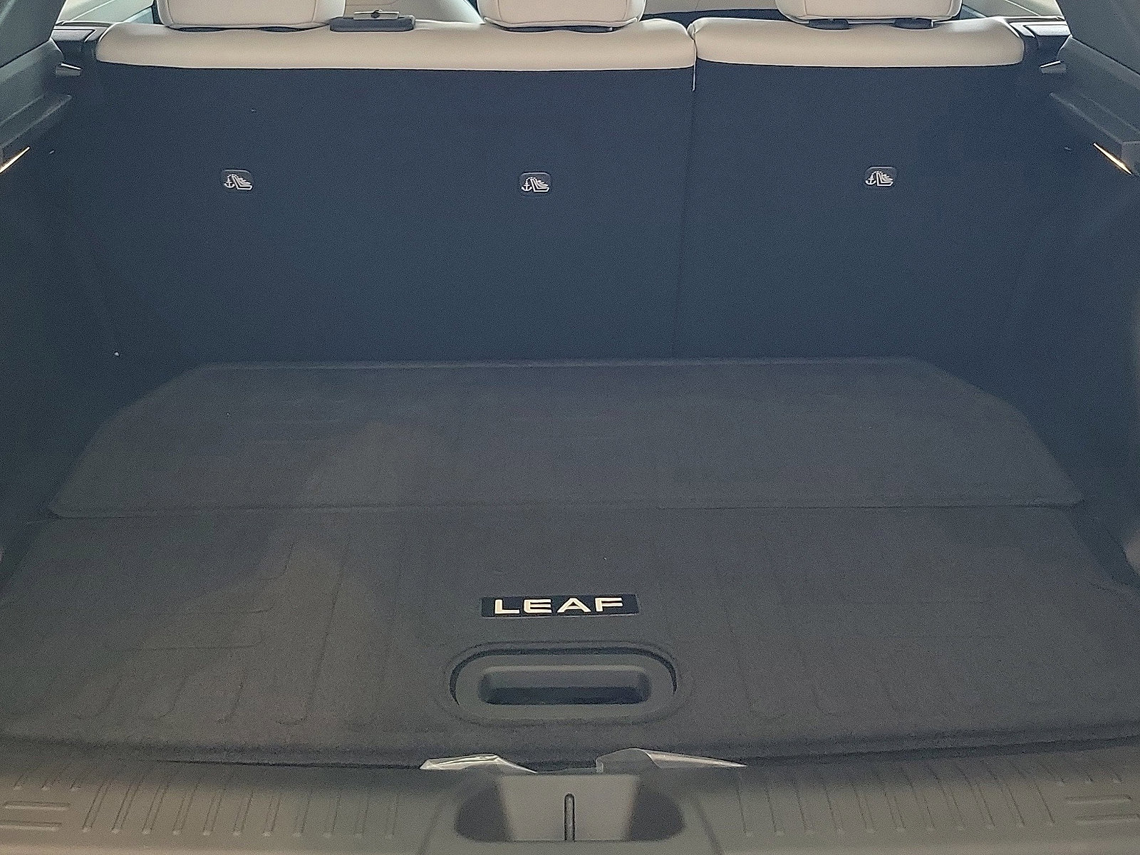 New 2026 Nissan Leaf SV+ w/ Floor Mat Package (SV+) image 24