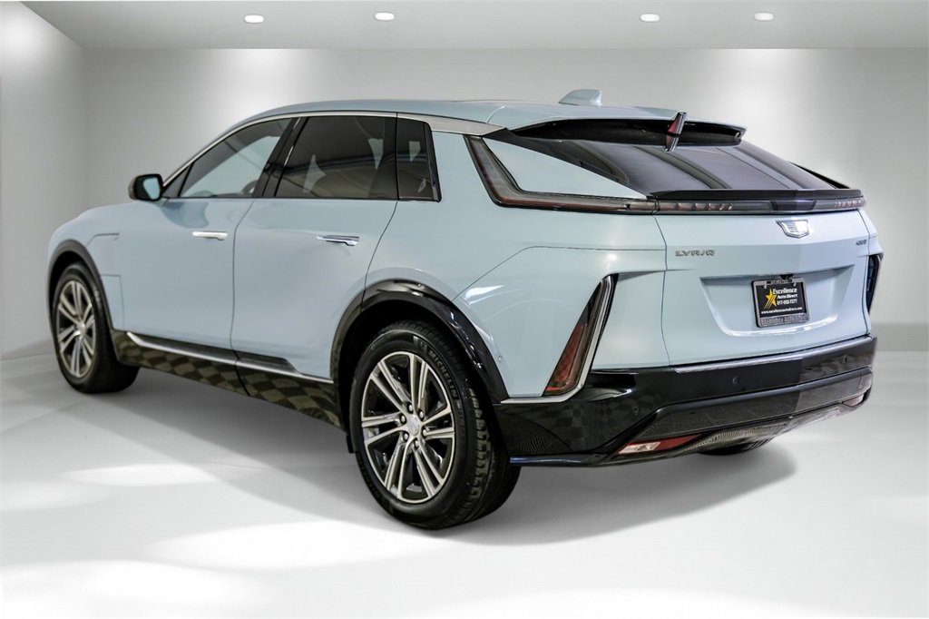 Used 2024 Cadillac Lyriq Luxury image 11