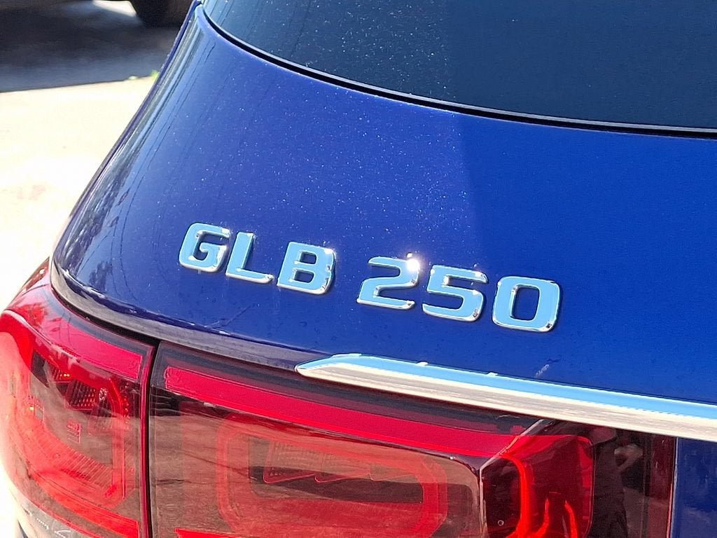 Used 2022 Mercedes-Benz GLB 250 image 33