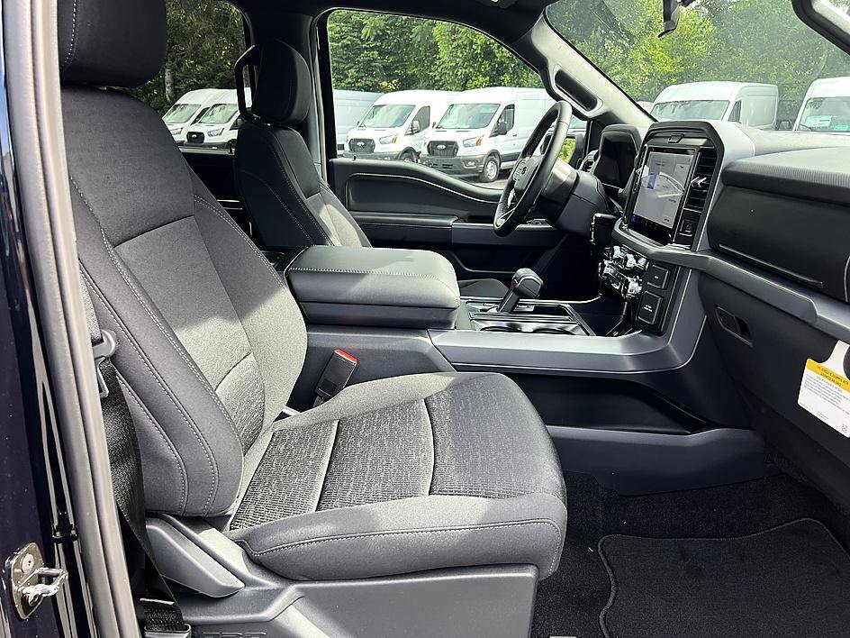 New 2026 Ford F150 XLT w/ XLT Black Appearance Package AWD/4WD image 19