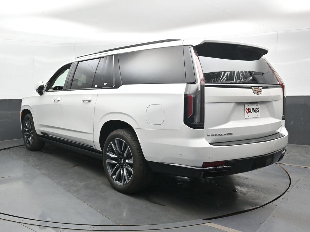 Used 2024 Cadillac Escalade ESV Sport Platinum AWD/4WD image 10