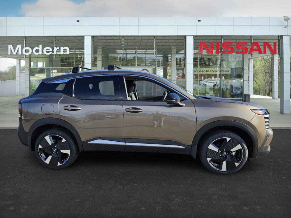 New 2026 Nissan Kicks SR image 3