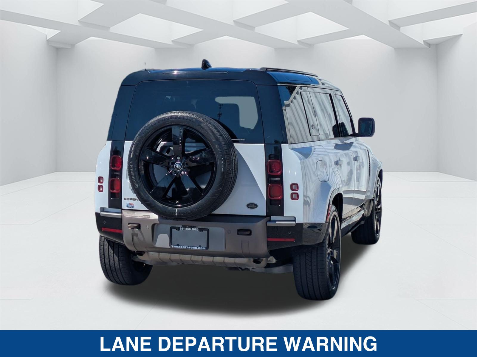 Used 2021 Land Rover Defender 110 X-Dynamic HSE AWD/4WD image 6