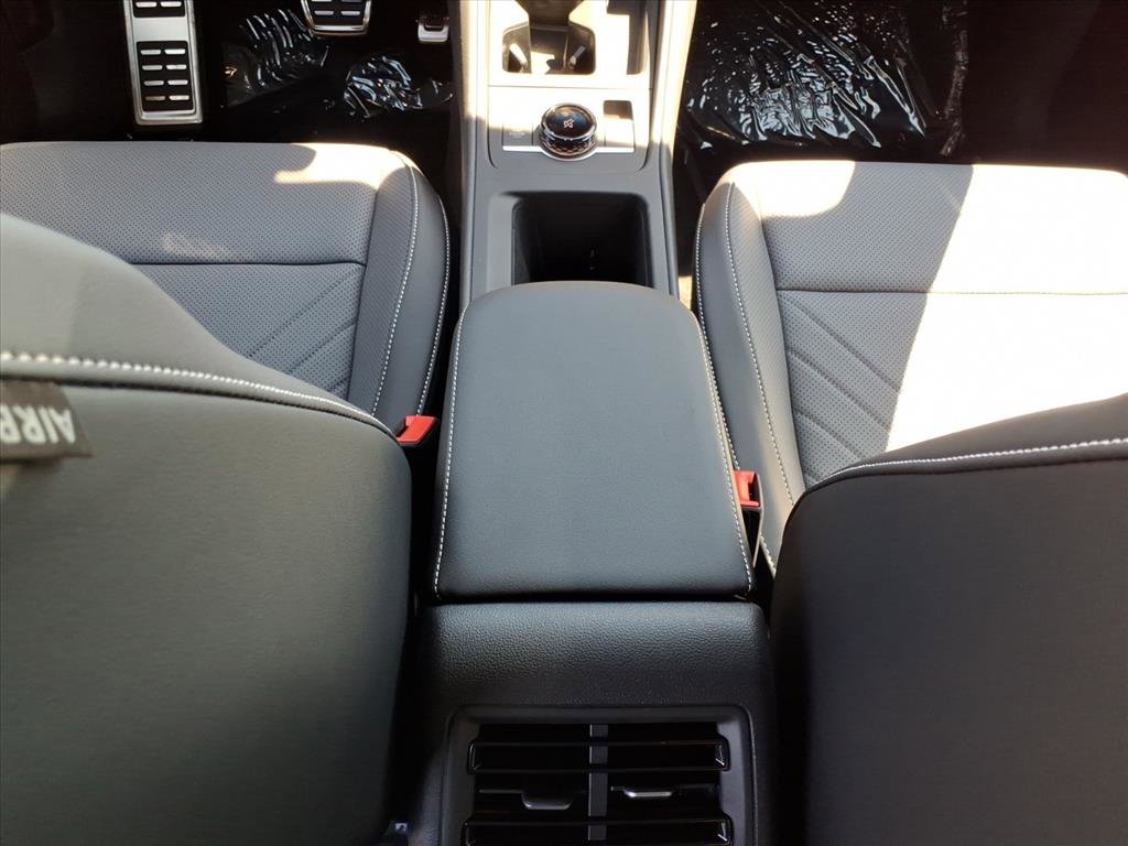 New 2026 Volkswagen Tiguan SE R-Line image 12