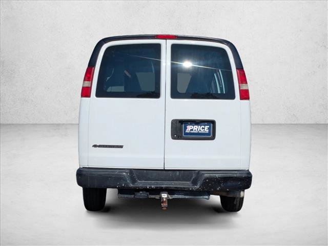 Used 2017 Chevrolet Express 2500 image 7