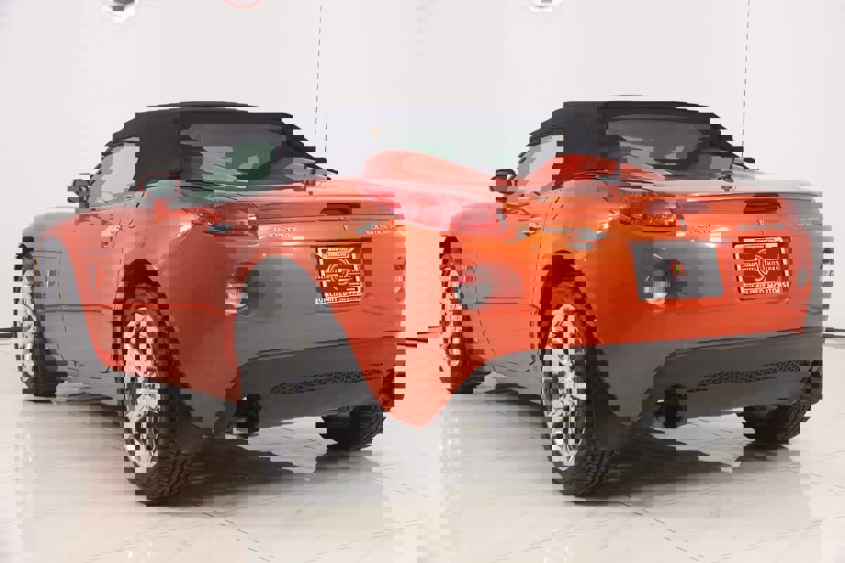 Used 2008 Pontiac Solstice GXP w/ Premium Package image 4