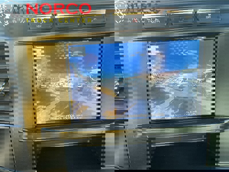 Used 2023 Ford F550 2WD Regular Cab Super Duty image 22