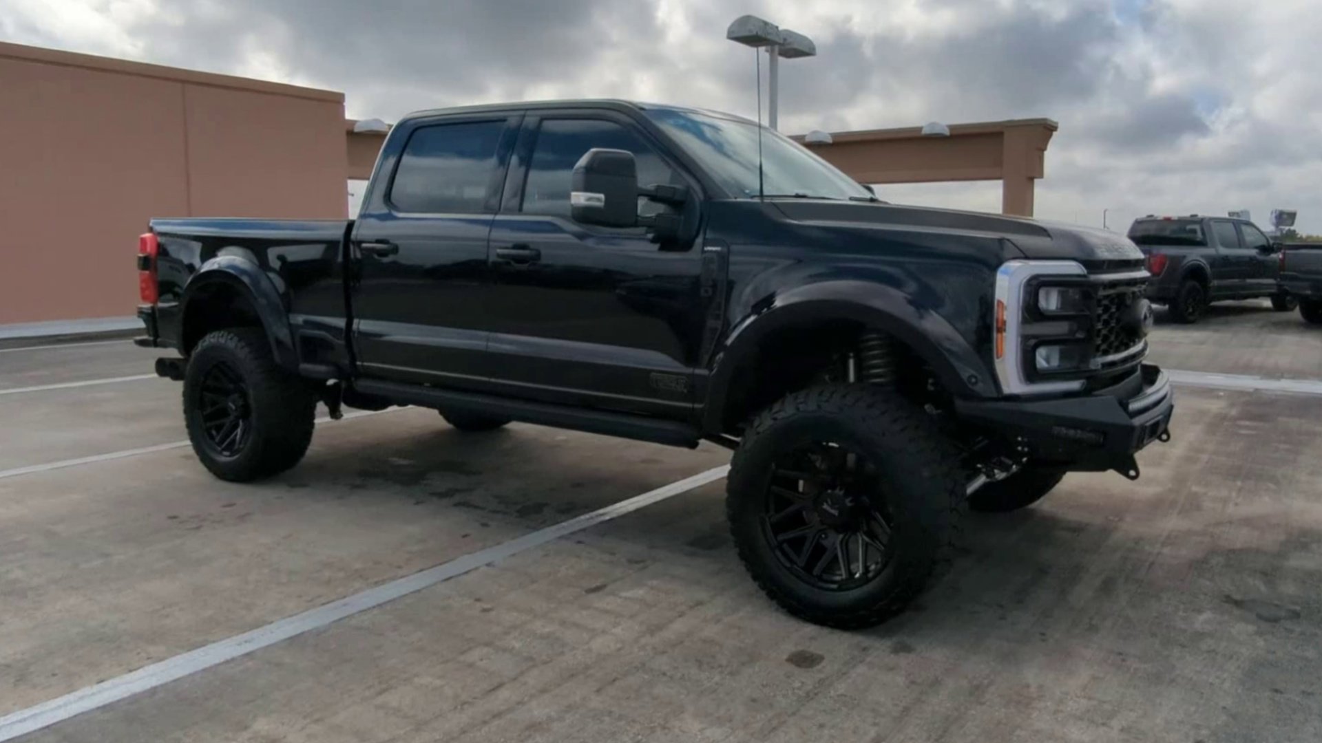 New 2026 Ford F250 Lariat w/ Black Appearance Package image 38