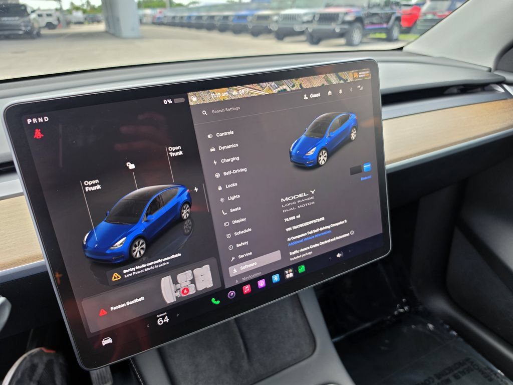 Used 2023 Tesla Model Y Long Range AWD/4WD image 28