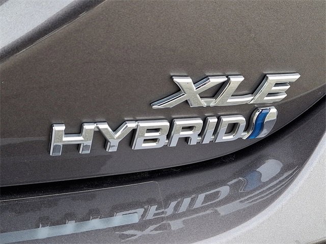 Used 2020 Toyota Camry XLE image 29