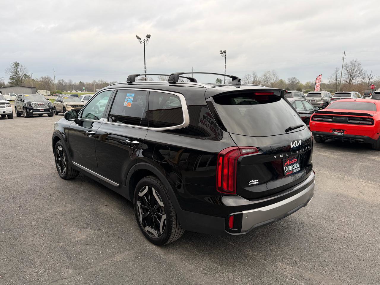 Used 2025 Kia Telluride S AWD/4WD image 8
