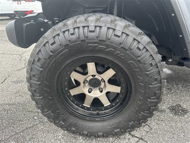 New 2023 Jeep Gladiator Rubicon w/ Cold Weather Group image 11