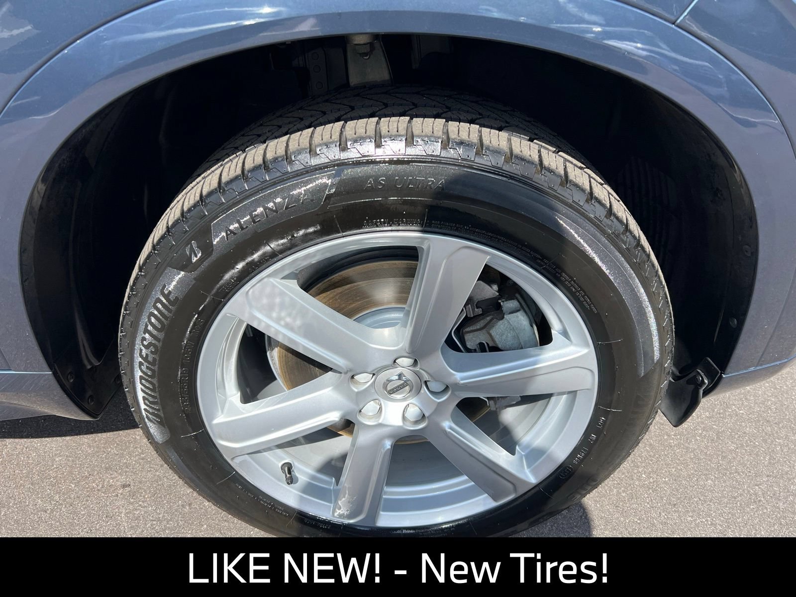 Used 2023 Volvo XC90 B5 Core AWD/4WD image 11