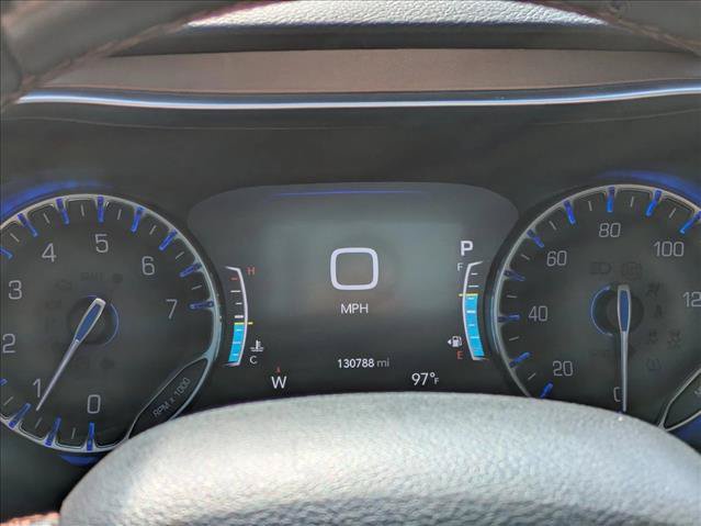 Used 2017 Chrysler Pacifica Touring-L Plus FWD image 10