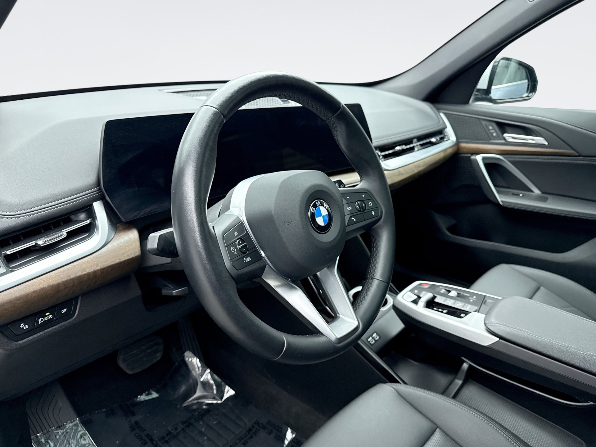 Used 2023 BMW X1 xDrive28i w/ Convenience Package image 10