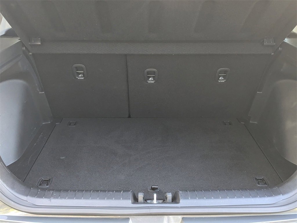 Used 2025 Hyundai Venue SEL image 7