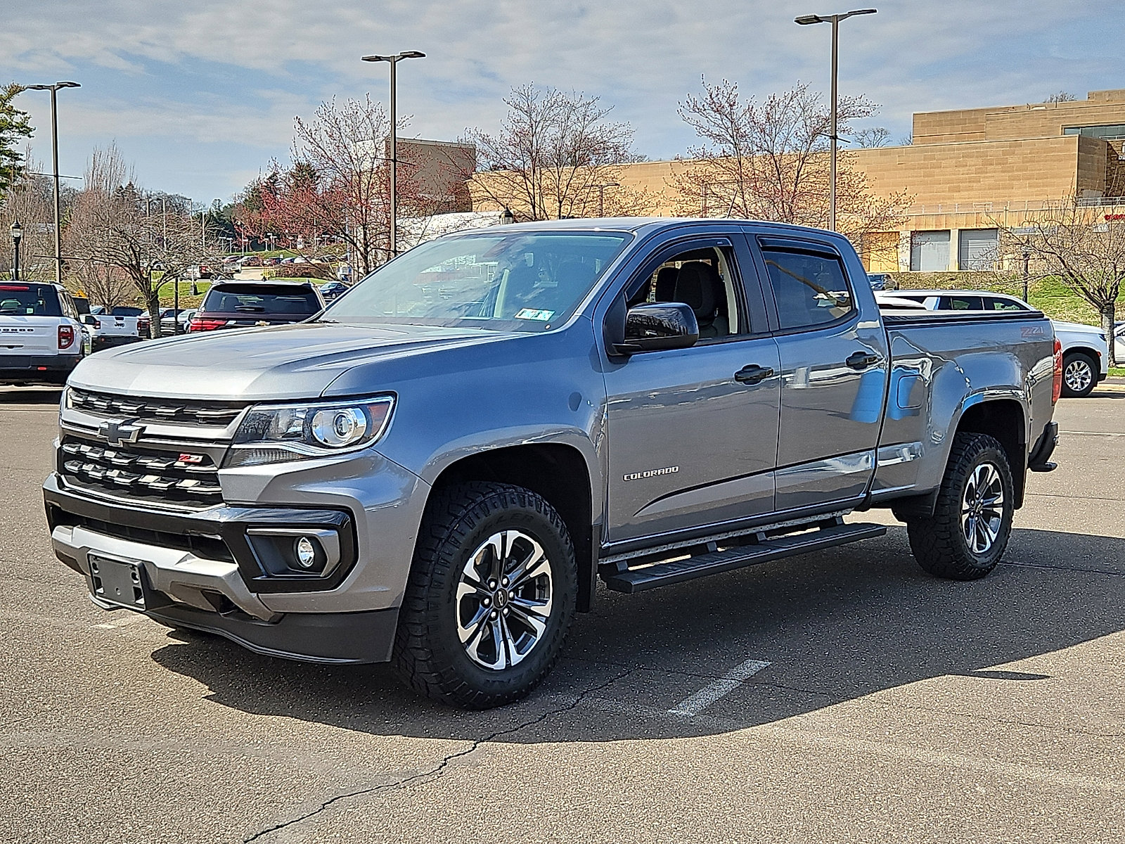 Used 2022 Chevrolet Colorado Z71 image 3