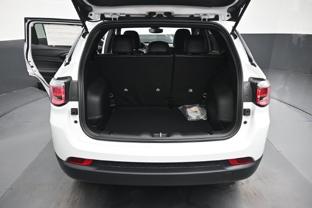 New 2027 Jeep Compass Latitude AWD/4WD image 23