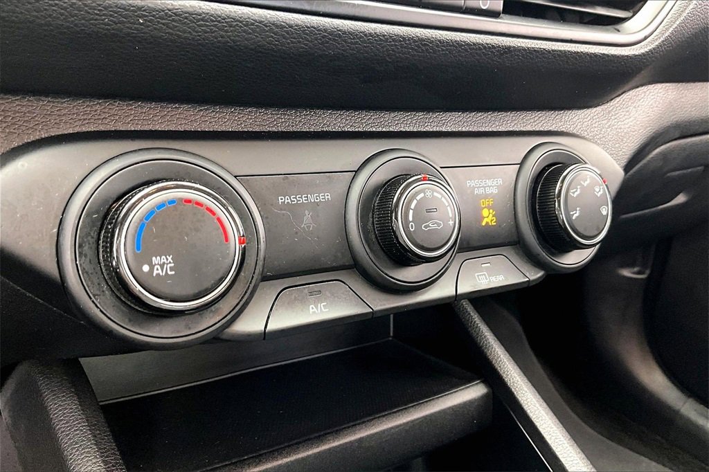 Used 2022 Kia Forte LXS image 31